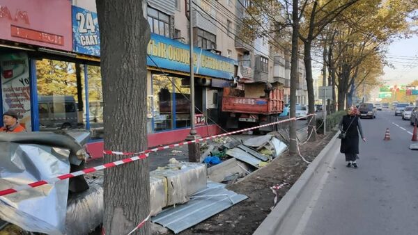 Снос 38 объектов на улице 7 Апреля в Бишкеке - Sputnik Кыргызстан