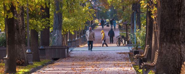 Наступление осени в Бишкеке - Sputnik Кыргызстан