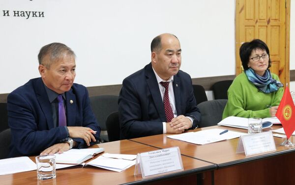 Министр отметил, что строительство здания начнется в течение месяца - Sputnik Кыргызстан