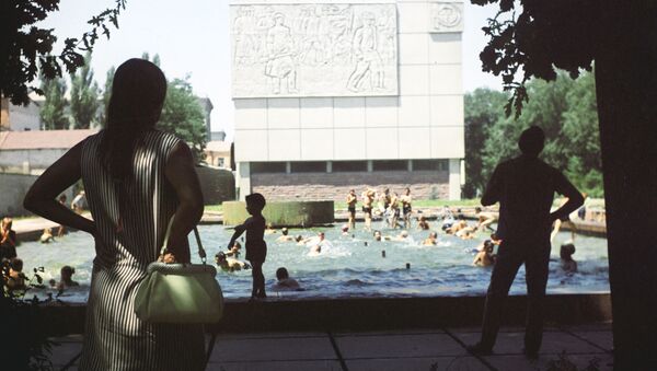 Открытый бассейн в городе Фрунзе. 1969 год - Sputnik Кыргызстан
