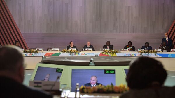 Президент РФ Владимир Путин на втором пленарном заседании саммита Россия - Африка. - Sputnik Кыргызстан