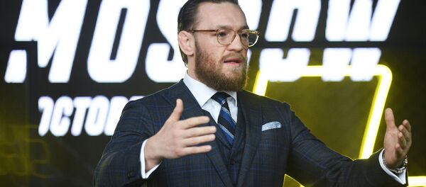 Боец смешанных единоборств, бывший чемпион турнира UFC Конор Макгрегор на пресс-конференции. - Sputnik Кыргызстан