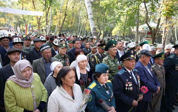 Оно было посвящено 19-летней годовщине спецоперации по уничтожению бандформирований на территории Баткенского и Чон-Алайского районов - Sputnik Кыргызстан