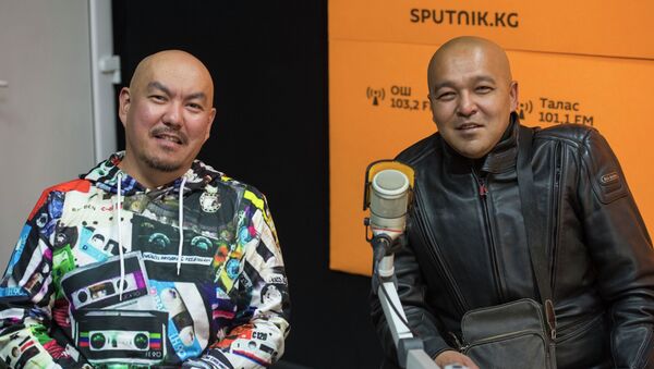 Музыканты группы Элес Нурлан Алымбеков (слева) и Нурлан Мамбетов - Sputnik Кыргызстан
