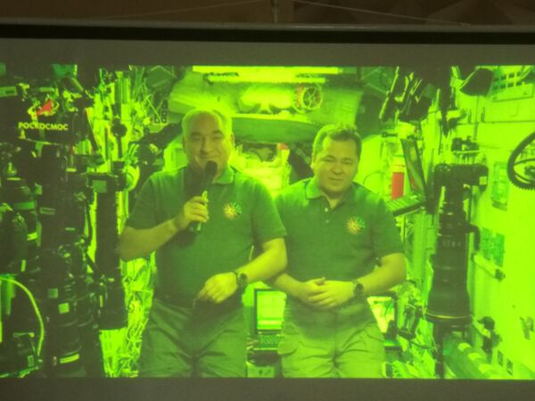 Вместе с Аргентиной и Германией — как в КР писали Географический диктант - Sputnik Кыргызстан