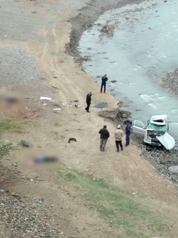 В Ноокене муж и жена погибли в ДТП — их авто упало с обрыва. Фото - Sputnik Кыргызстан