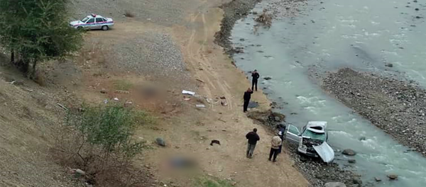 Жалал-Абад облусунун Ноокен районунда жолдон чыгып кеткен автоунаа жардан кулап, күйөөсү менен аялы мерт болду - Sputnik Кыргызстан