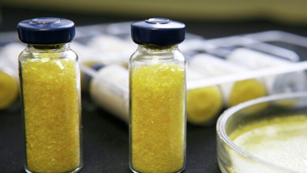 Желтые кристаллы яда. Архивное фото - Sputnik Кыргызстан