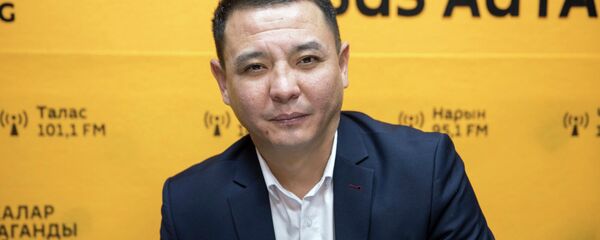Ведущий специалист отдела охраны и воспроизводства ресурсов животного мира Департамента ГАООСиЛХ Абай Жаныбеков - Sputnik Кыргызстан