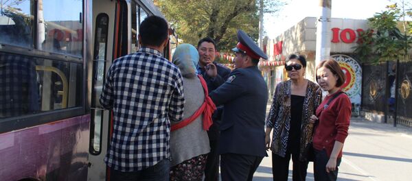 Бишкекте кайыр сураган балдарды издеген рейд өттү - Sputnik Кыргызстан