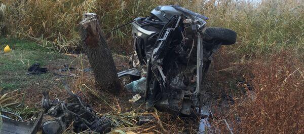 Последствия ДТП авто Volkswagen Passat при въезде в Чуйской области Последствия ДТП авто Volkswagen Passat при въезде в Чуйской области - Sputnik Кыргызстан