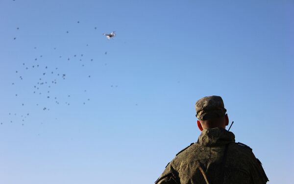 Военнослужащие авиабазы ОДКБ Кант захватили вражеские беспилотные летательные аппараты в ходе учений - Sputnik Кыргызстан
