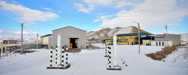 Пункт пропуска Торугарт в Нарынской области. Архивное фото - Sputnik Кыргызстан