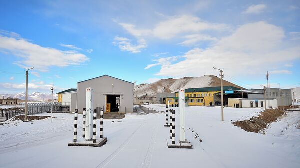 Пункт пропуска Торугарт-автодорожный на кыргызско-китайской границе. Архивное фото - Sputnik Кыргызстан