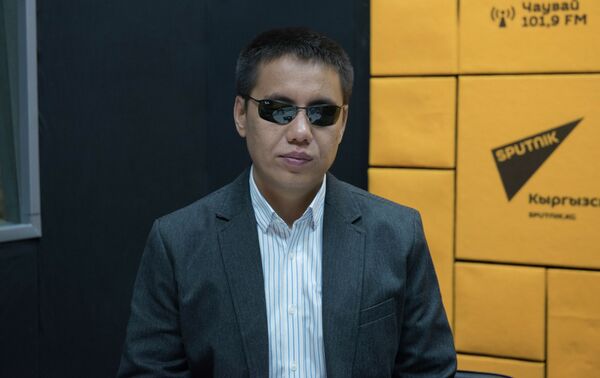 Жапаров президенттиктен кетсе өлкө башчынын милдетин ким аткарат Жапаров президенттиктен кетсе өлкө башчынын милдетин ким аткарат - Sputnik Кыргызстан