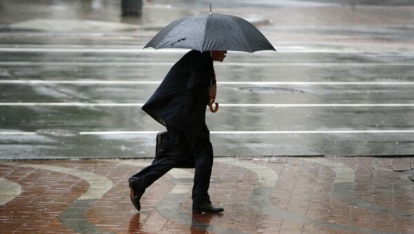 Проливный дождь на Пенсильвания-авеню в Вашингтоне - Sputnik Кыргызстан