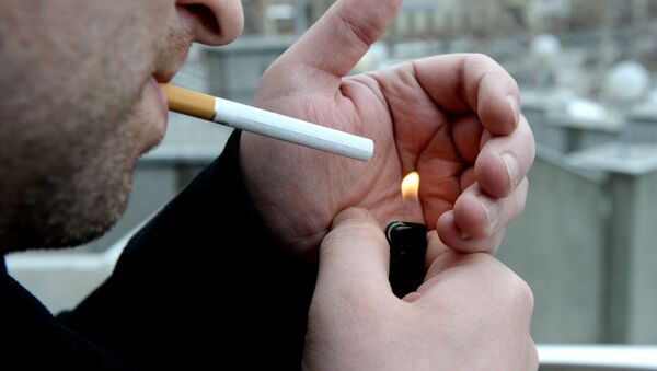 Курение в общественных местах - Sputnik Кыргызстан