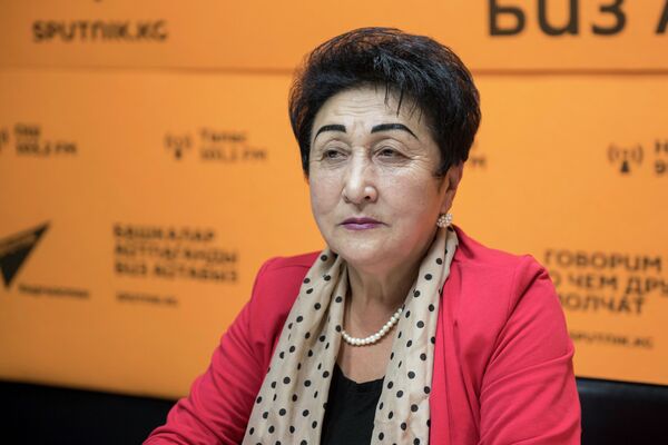 Эл ырчыларды көрө берип чарчады. Гүлшайыр Садыбакасова менен маек - Sputnik Кыргызстан
