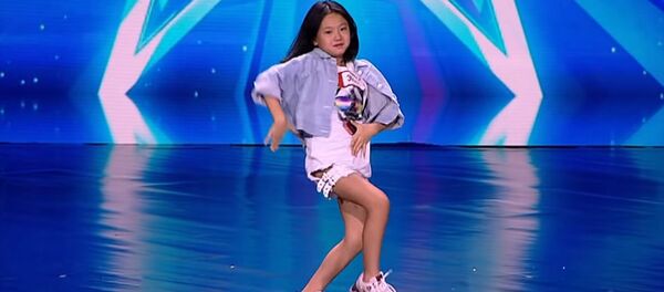 Девочка из Кыргызстана поразила жюри Central Asia Got Talent танцем. Видео - Sputnik Кыргызстан