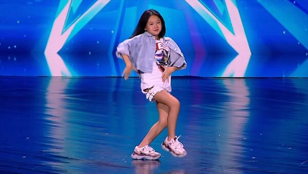 Девочка из Кыргызстана поразила жюри Central Asia Got Talent танцем. Видео - Sputnik Кыргызстан