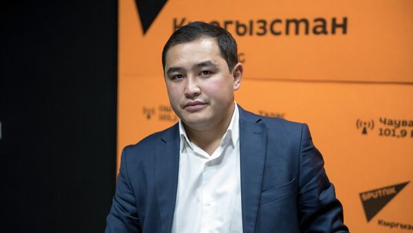 Эксперт управления генерации и передачи энергии Нацэнергохолдинга Аскат Абылаев - Sputnik Кыргызстан