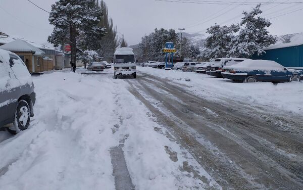 В Караколе выпал снег высотой 40 сантиметров - Sputnik Кыргызстан