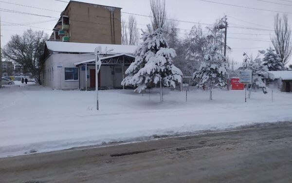 Обильный снегопад в ноябре в Караколе - Sputnik Кыргызстан