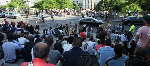 Обзорная площадка на холме Монмартр в Париже. Архивное фото - Sputnik Кыргызстан