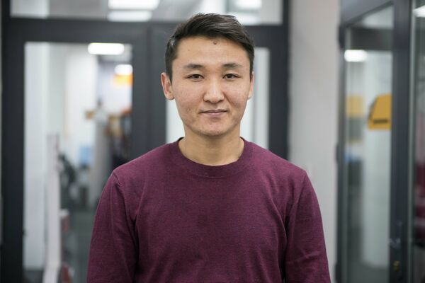 120 миң долларга чейин маяна алабыз. АКШдагы программист Эсен Ниязовдун маеги - Sputnik Кыргызстан