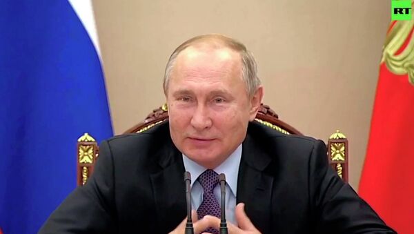 Гриппом заболел — самострел! Путин призвал чиновников сделать прививку. Видео - Sputnik Кыргызстан