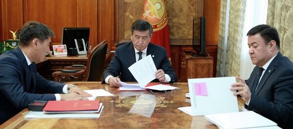 Президент Сооронбай Жээнбеков принял министра иностранных дел Чынгыза Айдарбекова - Sputnik Кыргызстан