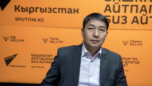 Эксперт департамента управления распределением теплоснабжения Жаныбек Алимбеков - Sputnik Кыргызстан