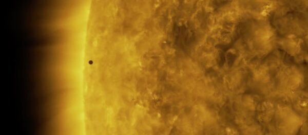 Невероятно красиво! Меркурий пролетел по диску Солнца — видео - Sputnik Кыргызстан
