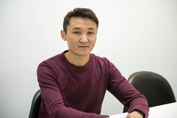 120 миң долларга чейин маяна алабыз. АКШдагы программист Эсен Ниязовдун маеги - Sputnik Кыргызстан