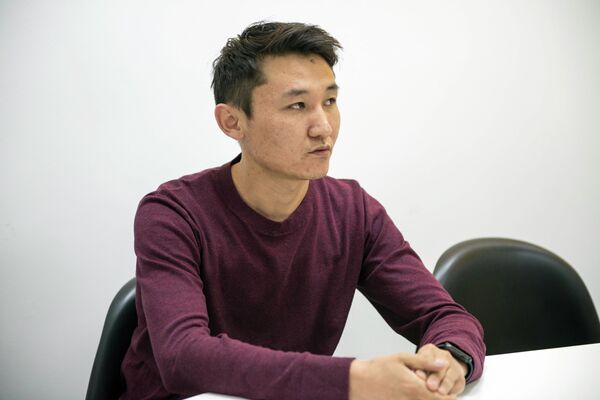120 миң долларга чейин маяна алабыз. АКШдагы программист Эсен Ниязовдун маеги - Sputnik Кыргызстан