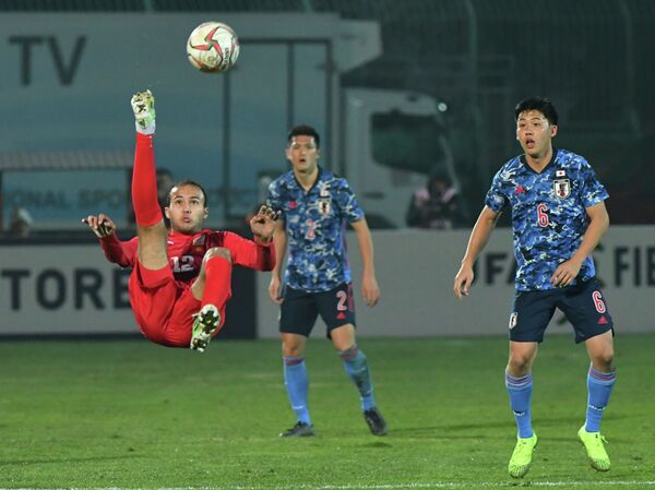 Чего ждать от матча Кыргызстан — Таджикистан. Мнение бишкекчанина Чего ждать от матча Кыргызстан — Таджикистан. Мнение бишкекчанина - Sputnik Кыргызстан