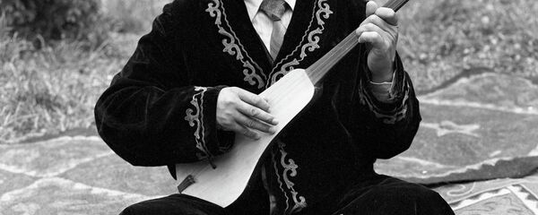 Комузчу. Архив Комузчу. Архив - Sputnik Кыргызстан