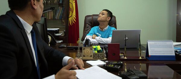 Как особенный ребенок временно стал министром в Кыргызстане — видео - Sputnik Кыргызстан