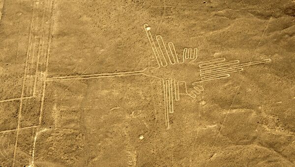 Геоглифы в пустыне Наска в Южном Перу. Архивное фото - Sputnik Кыргызстан