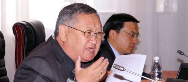 Депутат фракции Ар-Намыс Каныбек Осмоналиев - Sputnik Кыргызстан