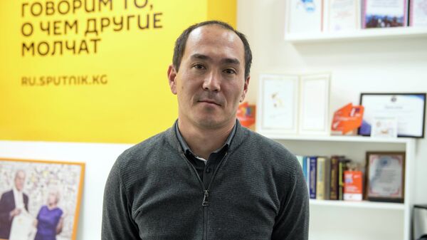 Эксперт в области трудовой миграции Улан Шамшиев - Sputnik Кыргызстан