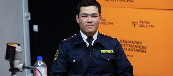 Туристтик милициянын тутумундагы өзгөртүүлөр, ошондой эле аткарылган иштердин жыйынтыгы туурасында Бишкек ШИИБдин туристтик милициясынын командири Нурхат Нурбеков Туристтик милициянын тутумундагы өзгөртүүлөр, ошондой эле аткарылган иштердин жыйынтыгы туурасында Бишкек ШИИБдин туристтик милициясынын командири Нурхат Нурбеков - Sputnik Кыргызстан