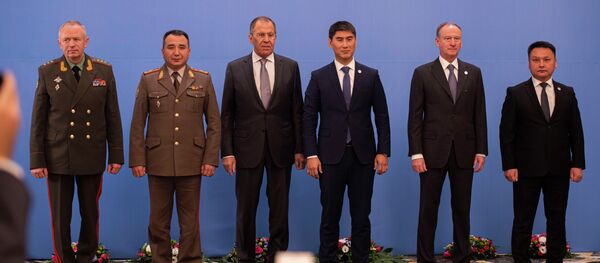 Заседание Совета министров иностранных дел, Совета министров обороны и Комитета секретарей советов безопасности Организации Договора о коллективной безопасности (ОДКБ) в Бишкеке Заседание Совета министров иностранных дел, Совета министров обороны и Комитета секретарей советов безопасности Организации Договора о коллективной безопасности (ОДКБ) в Бишкеке - Sputnik Кыргызстан