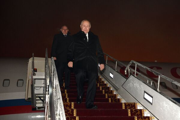 Президент России Владимир Путин прибыл в Кыргызстан - Sputnik Кыргызстан