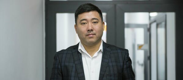 Глава правового отдела Департамента информации и массовых коммуникаций Бектур Ибрагимов  - Sputnik Кыргызстан