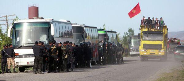 Массовые беспорядки в Киргизии - Sputnik Кыргызстан