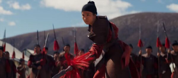 Disney кыргыз жигиттери тартылган Мулан тасмасынын жаңы трейлерин чыгарды - Sputnik Кыргызстан