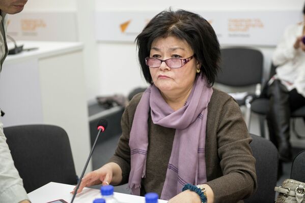 Круглый стол Сотрудничество КР и РФ в сферах миграции, образования и медицины - Sputnik Кыргызстан