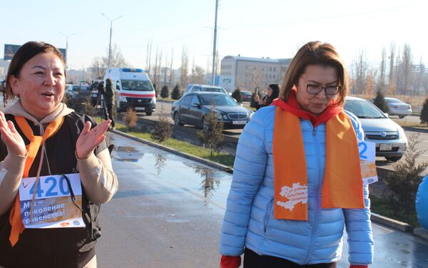 Омурбекова призвала кыргызстанцев поддержать эту кампанию и бороться с любыми проявлениями насилия - Sputnik Кыргызстан
