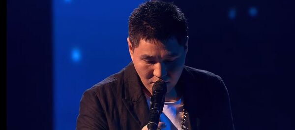 Кыргызстанец почти покинул шоу Голос, но его спасли — видео Кыргызстанец почти покинул шоу Голос, но его спасли — видео - Sputnik Кыргызстан